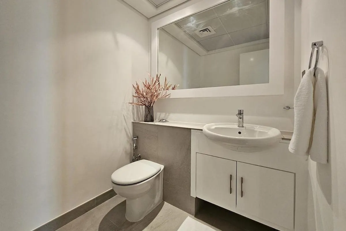 Luxury 3 Bed Apt With Golf Course Views 迪拜 公寓