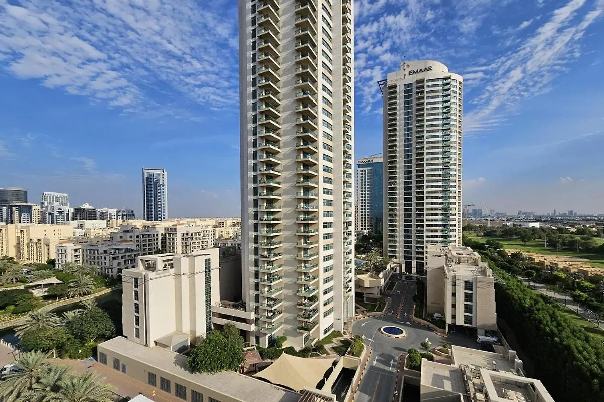 Luxury 3 Bed Apt With Golf Course Views Dubai Apartment